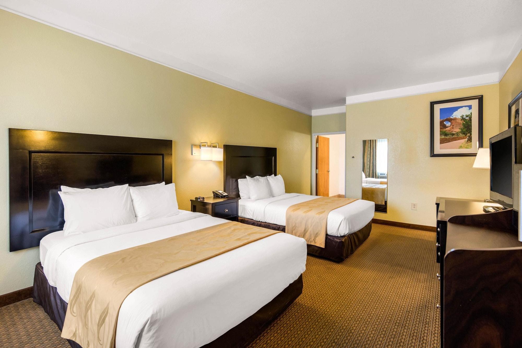 Quality Inn & Suites Gallup I-40 Exit 20 Экстерьер фото
