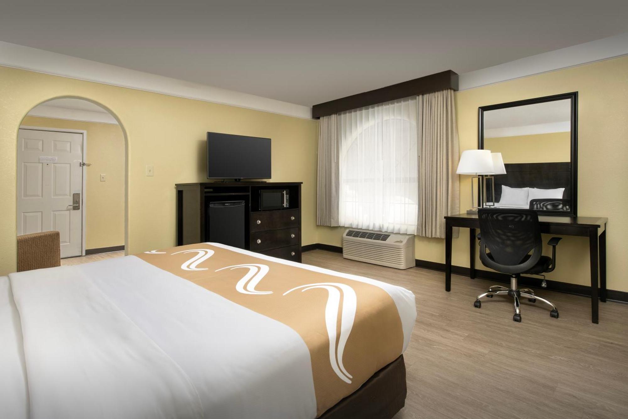 Quality Inn & Suites Gallup I-40 Exit 20 Экстерьер фото