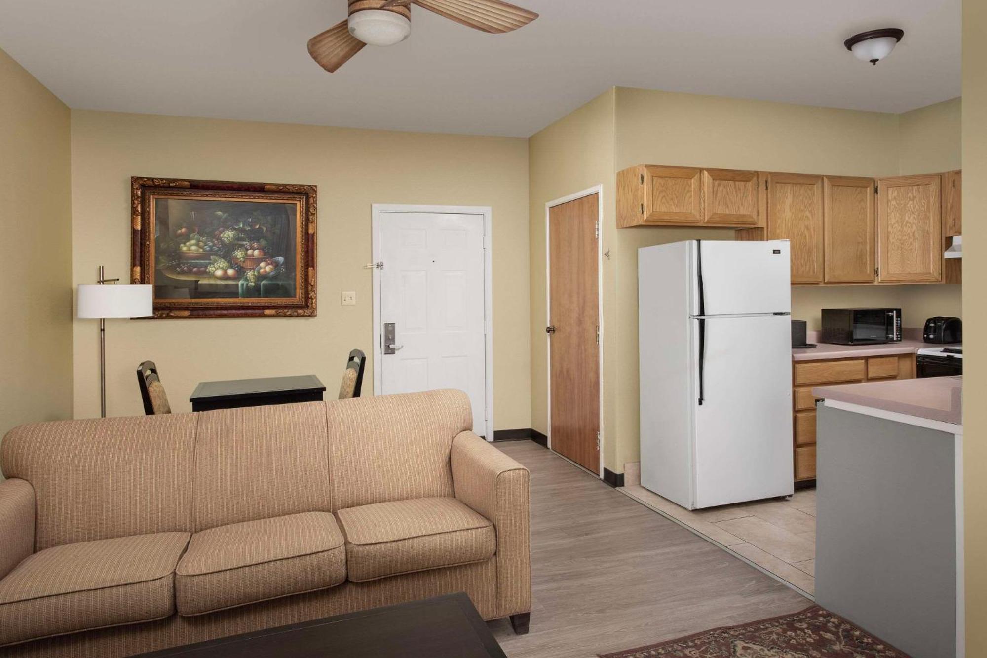Quality Inn & Suites Gallup I-40 Exit 20 Экстерьер фото
