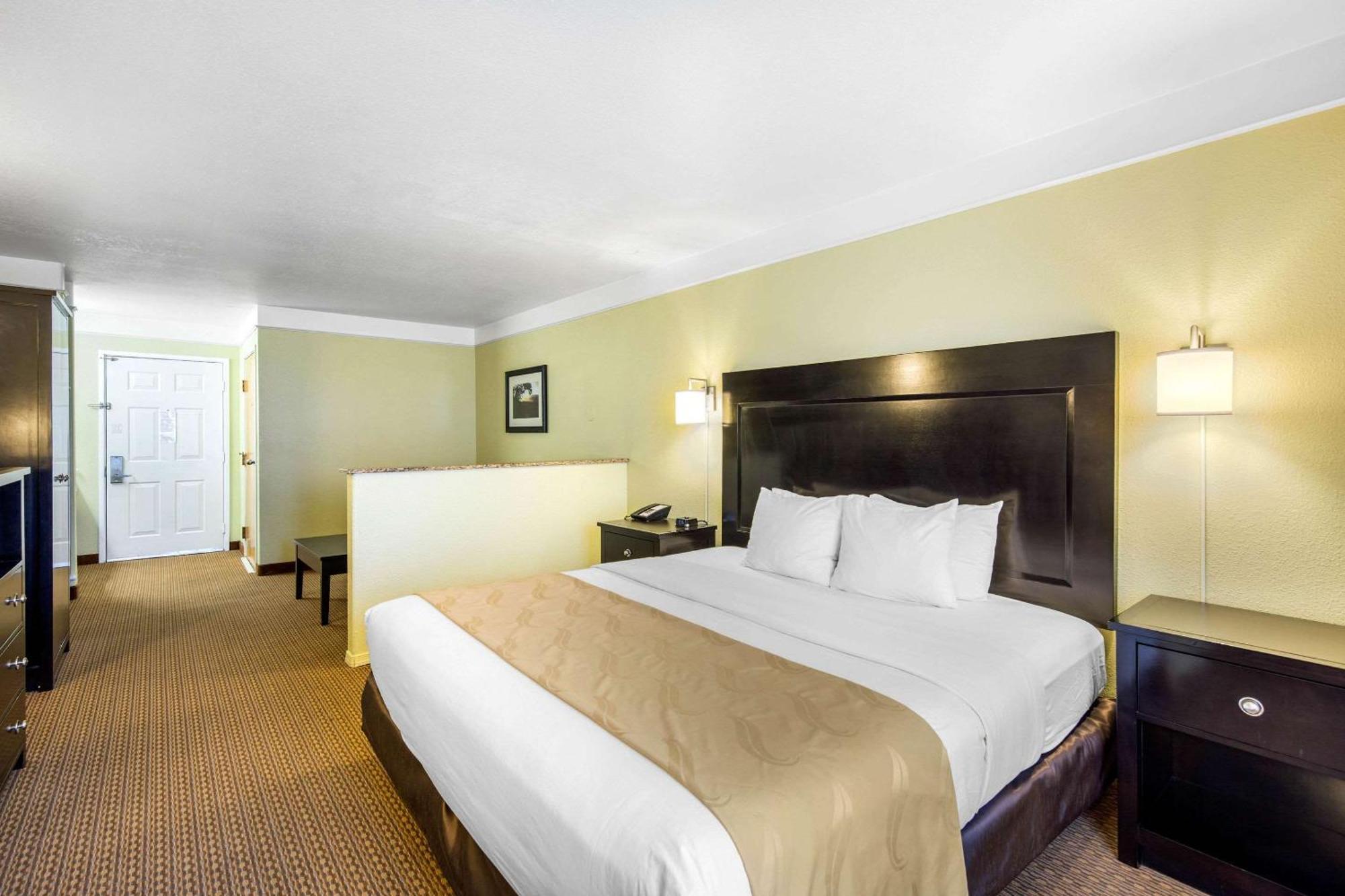 Quality Inn & Suites Gallup I-40 Exit 20 Экстерьер фото