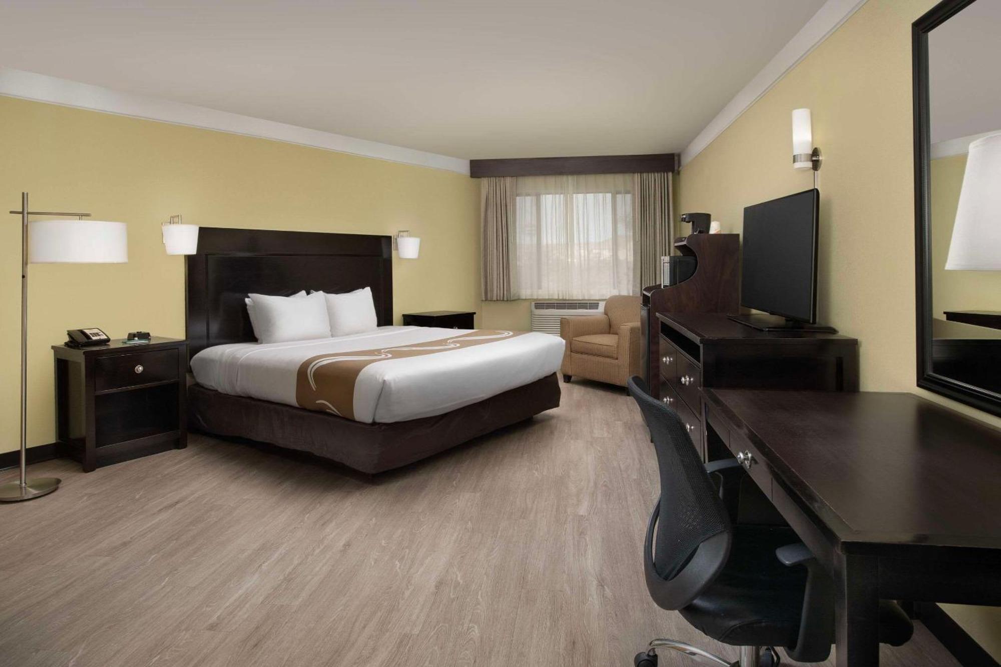 Quality Inn & Suites Gallup I-40 Exit 20 Экстерьер фото