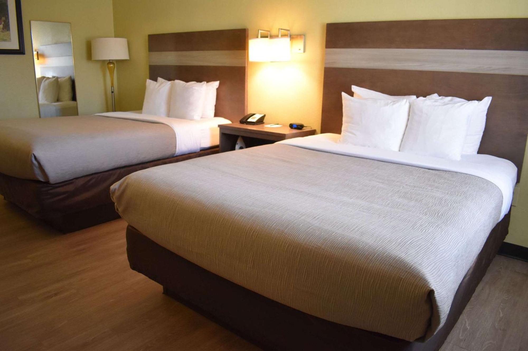 Quality Inn & Suites Gallup I-40 Exit 20 Экстерьер фото