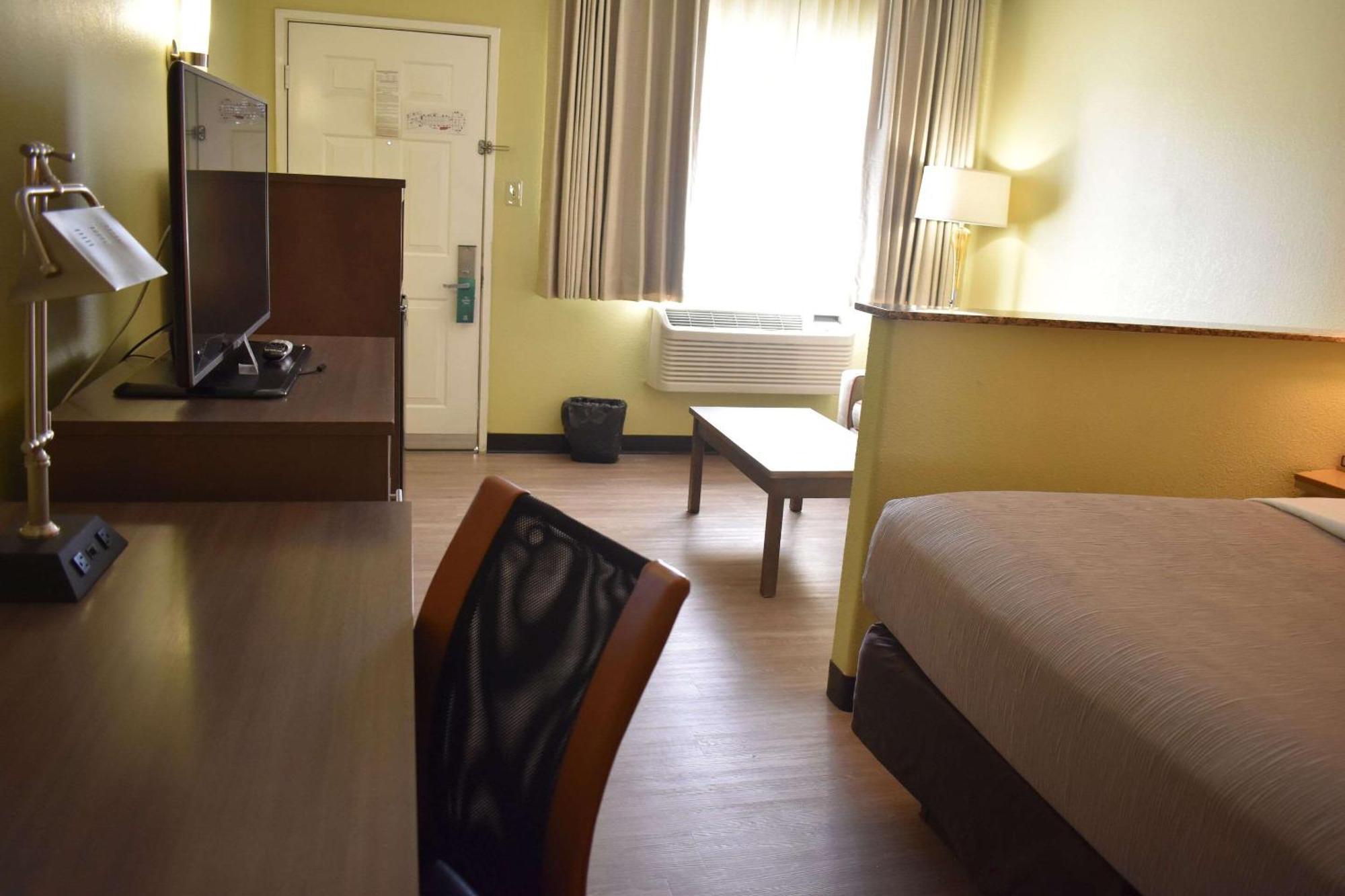 Quality Inn & Suites Gallup I-40 Exit 20 Экстерьер фото