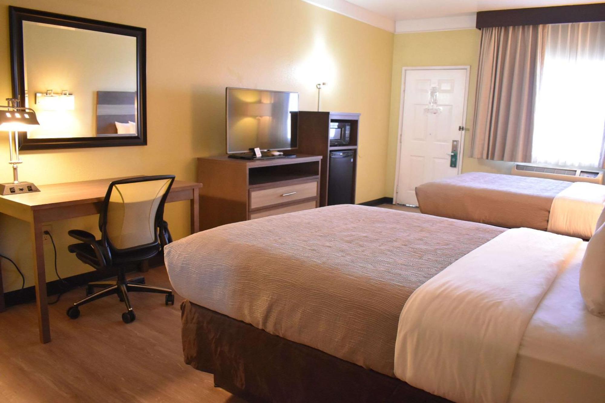 Quality Inn & Suites Gallup I-40 Exit 20 Экстерьер фото