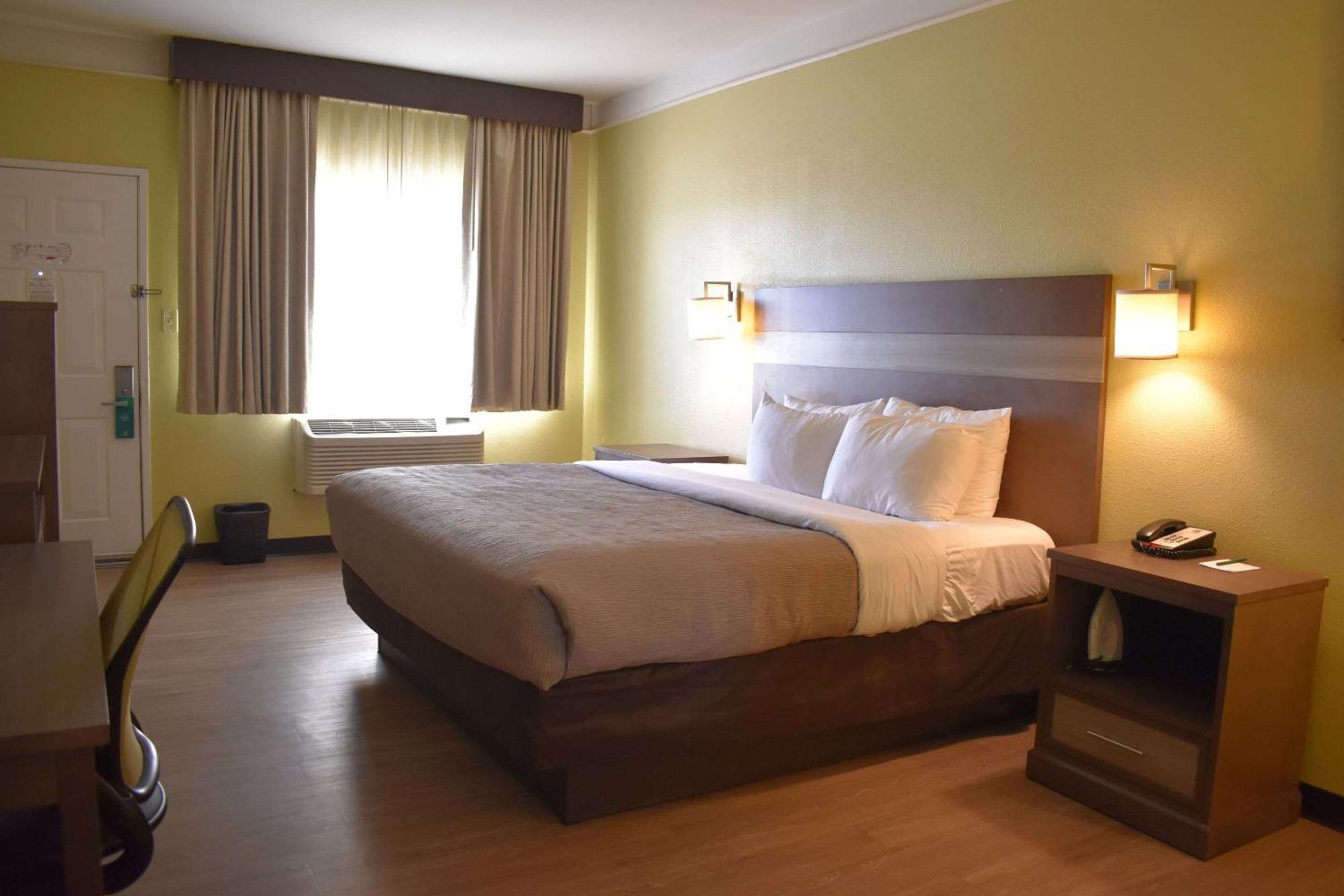 Quality Inn & Suites Gallup I-40 Exit 20 Экстерьер фото