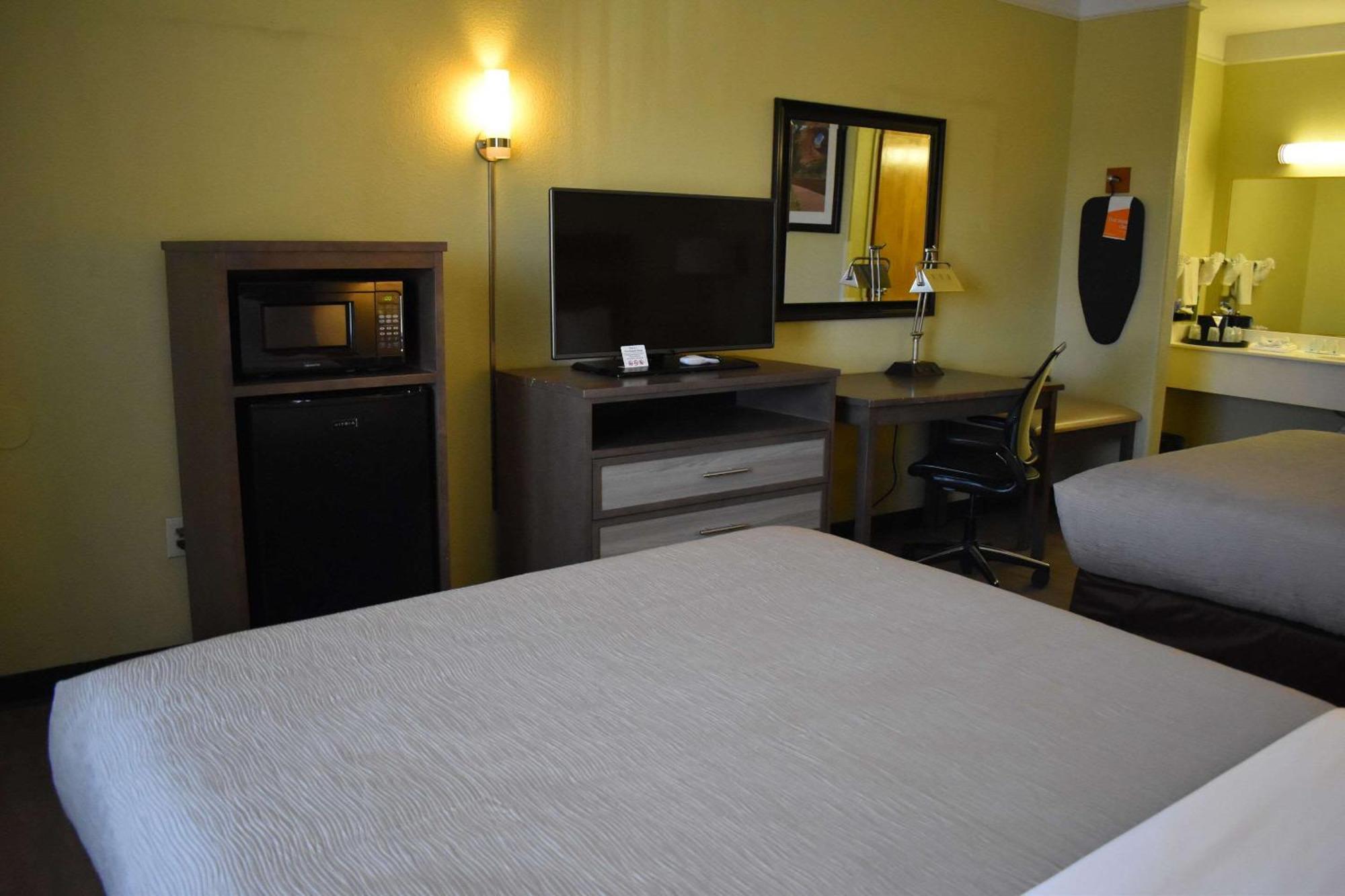 Quality Inn & Suites Gallup I-40 Exit 20 Экстерьер фото