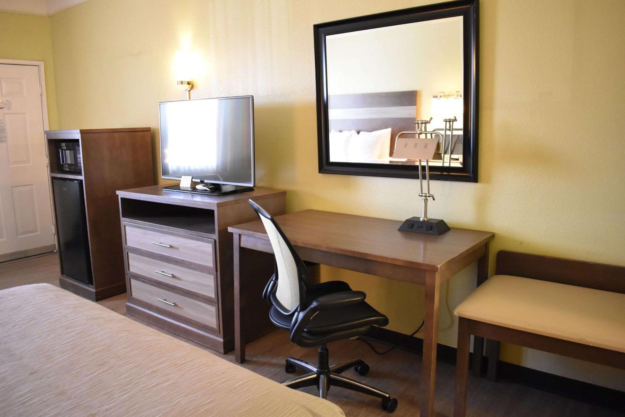 Quality Inn & Suites Gallup I-40 Exit 20 Экстерьер фото