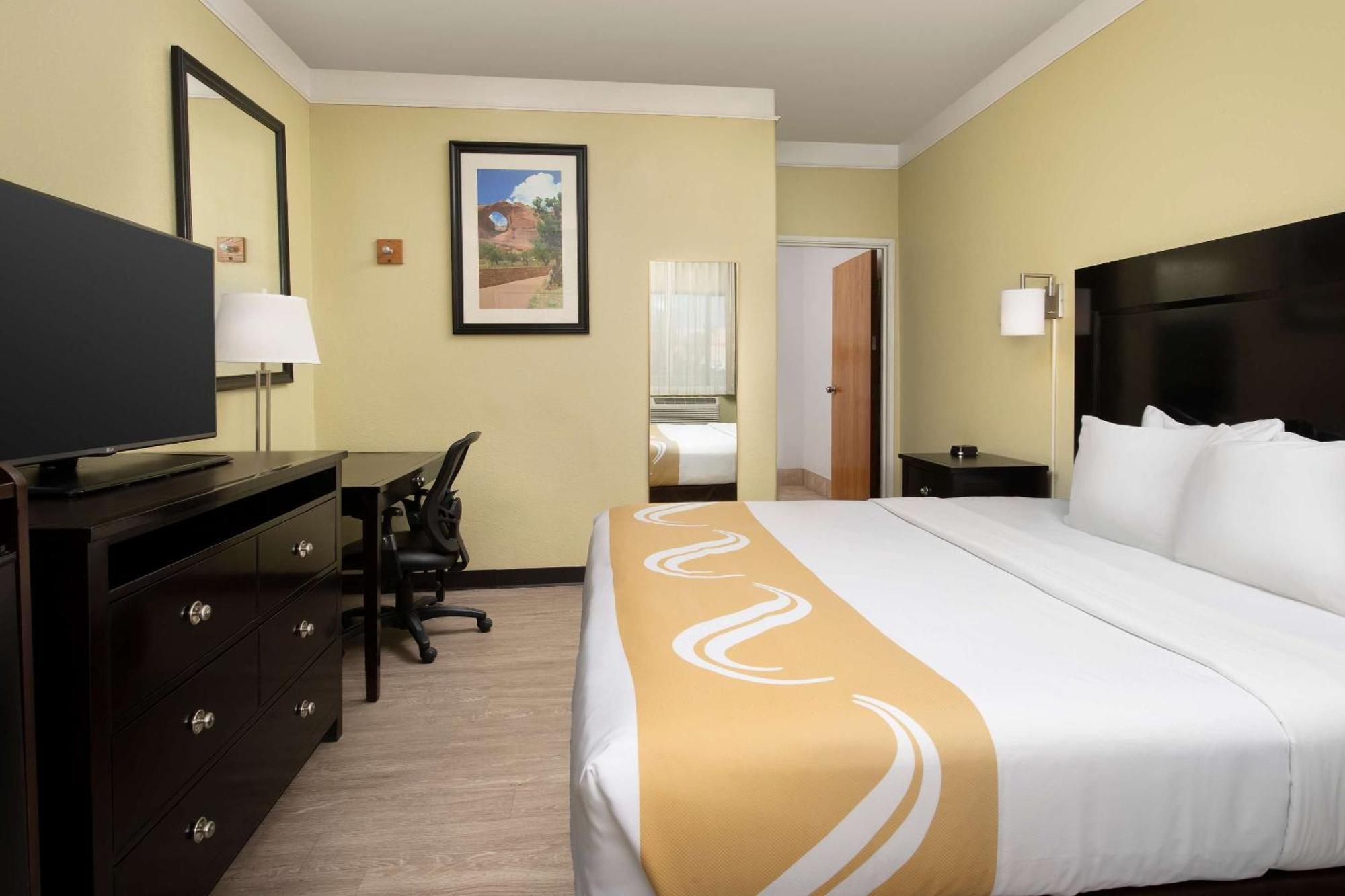 Quality Inn & Suites Gallup I-40 Exit 20 Экстерьер фото
