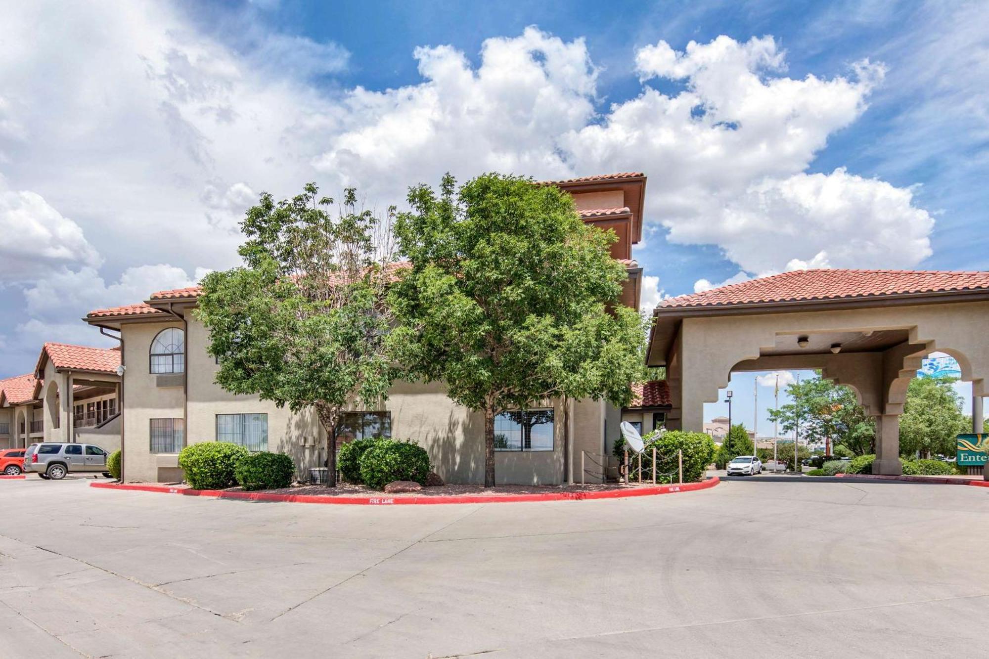 Quality Inn & Suites Gallup I-40 Exit 20 Экстерьер фото