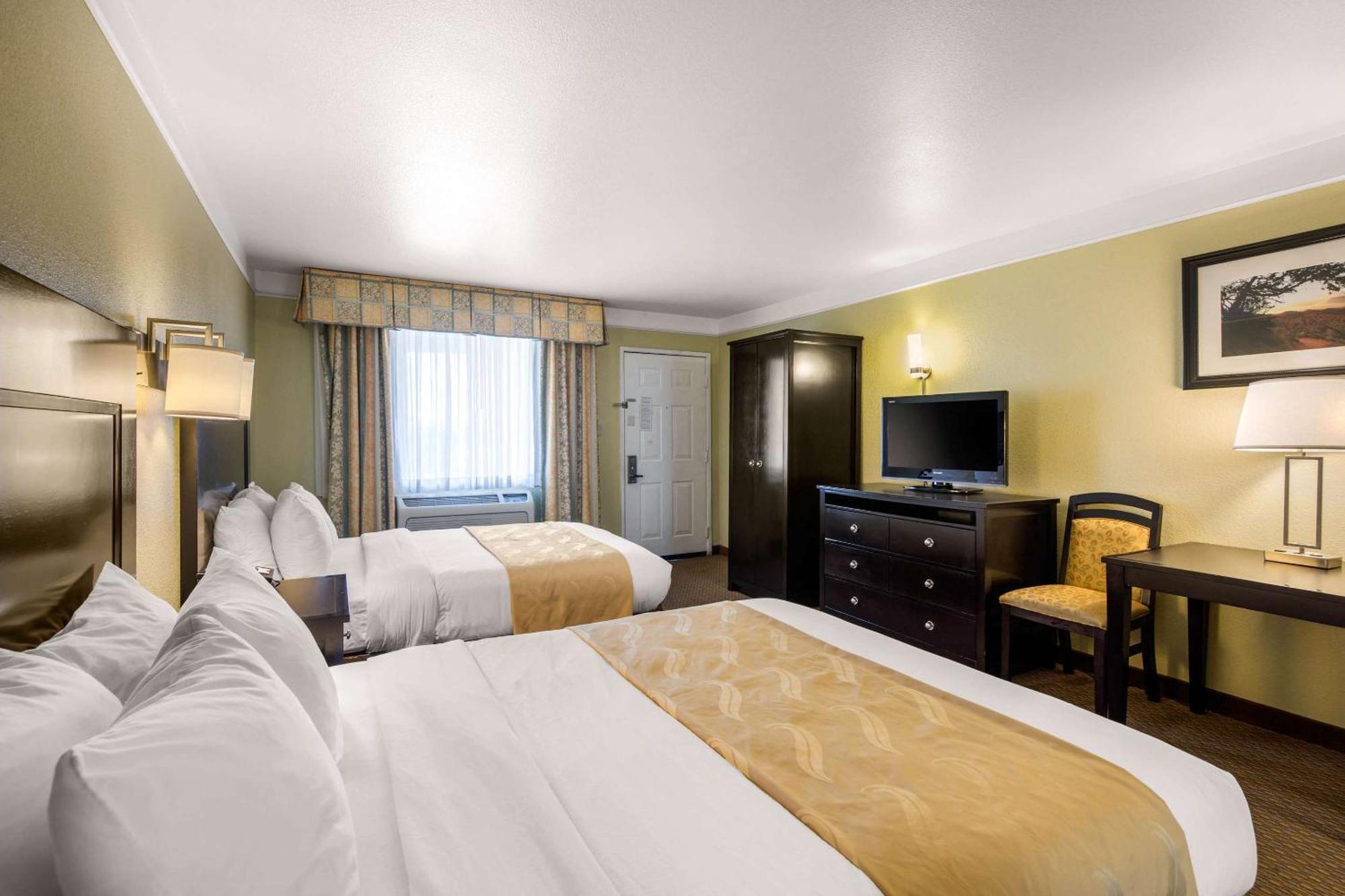 Quality Inn & Suites Gallup I-40 Exit 20 Экстерьер фото