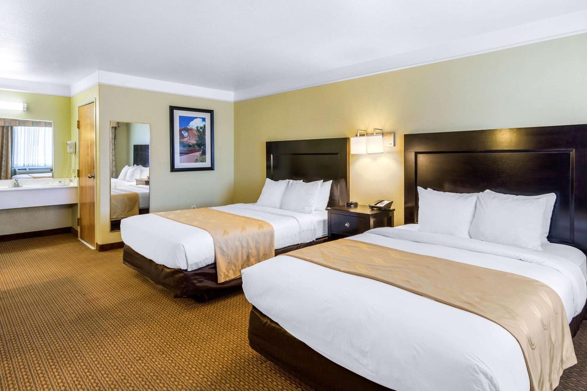 Quality Inn & Suites Gallup I-40 Exit 20 Экстерьер фото