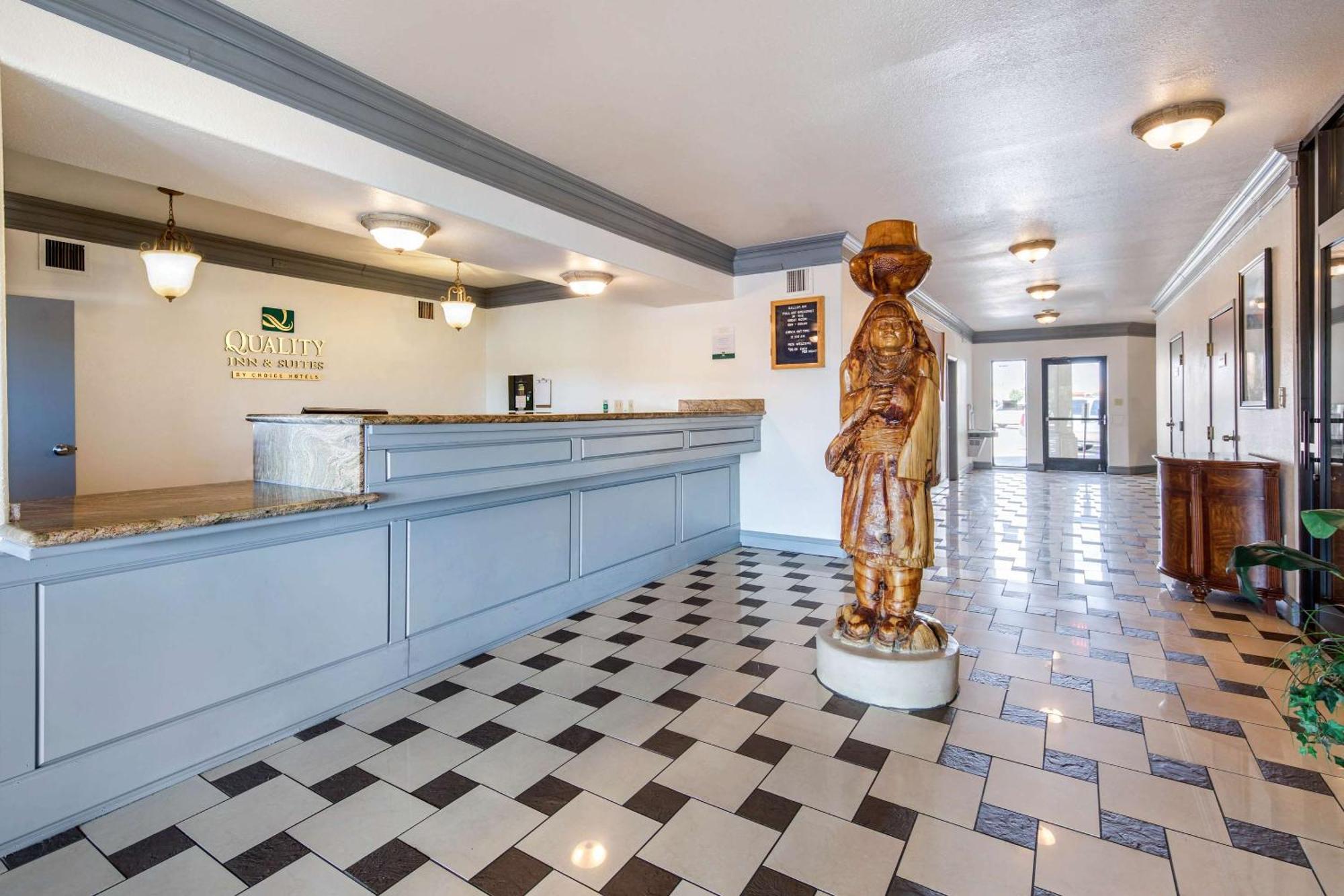 Quality Inn & Suites Gallup I-40 Exit 20 Экстерьер фото
