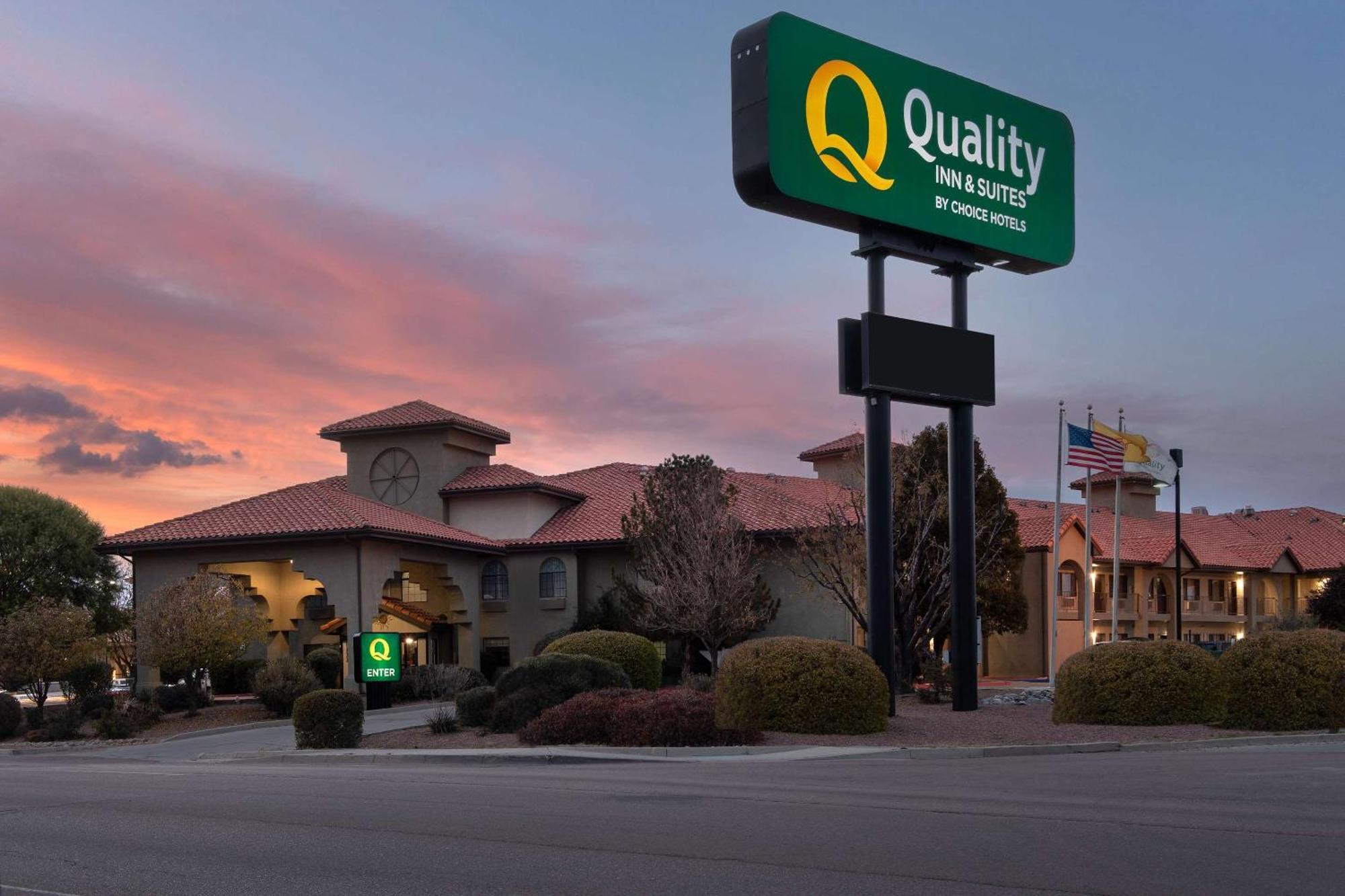 Quality Inn & Suites Gallup I-40 Exit 20 Экстерьер фото