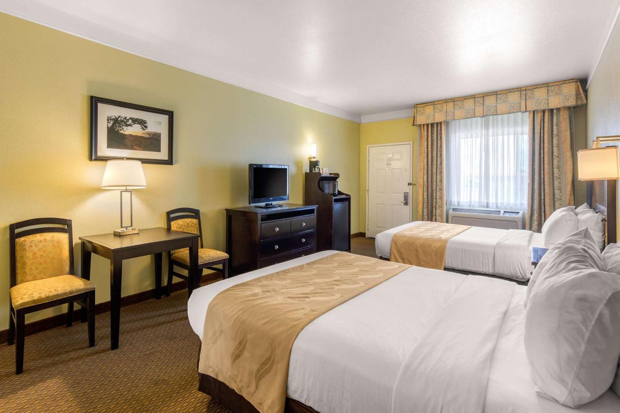 Quality Inn & Suites Gallup I-40 Exit 20 Экстерьер фото